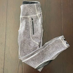Lululemon leggings w/ mesh cutouts